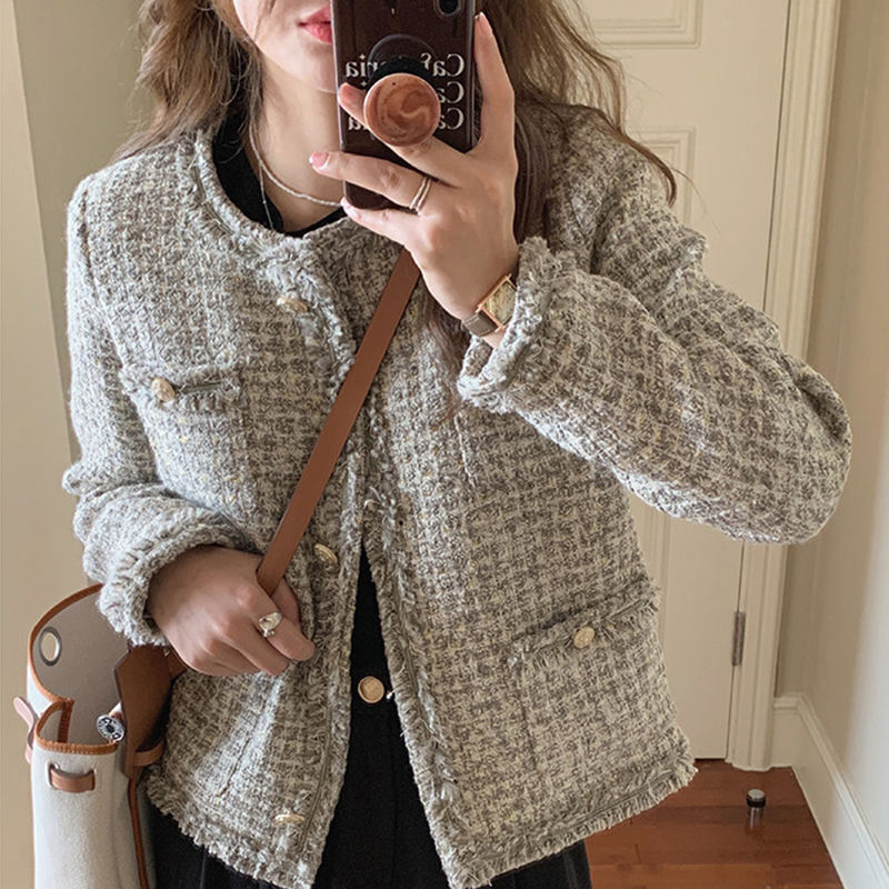 CÉLENE – Minimalist Outerwear Top